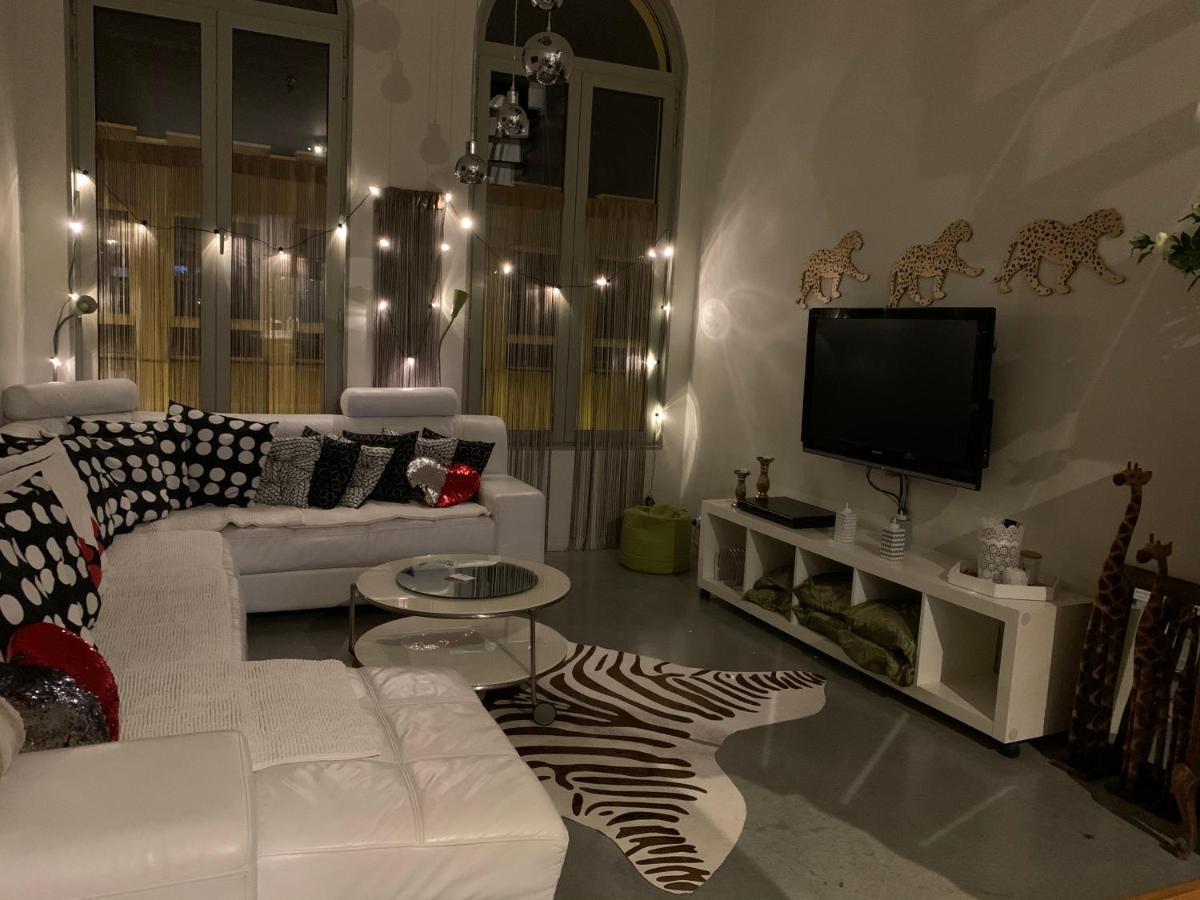 Appartement Wellness Loft With Sauna, Jacuzzi, Roof Terrace & Amazing View Antwerpen